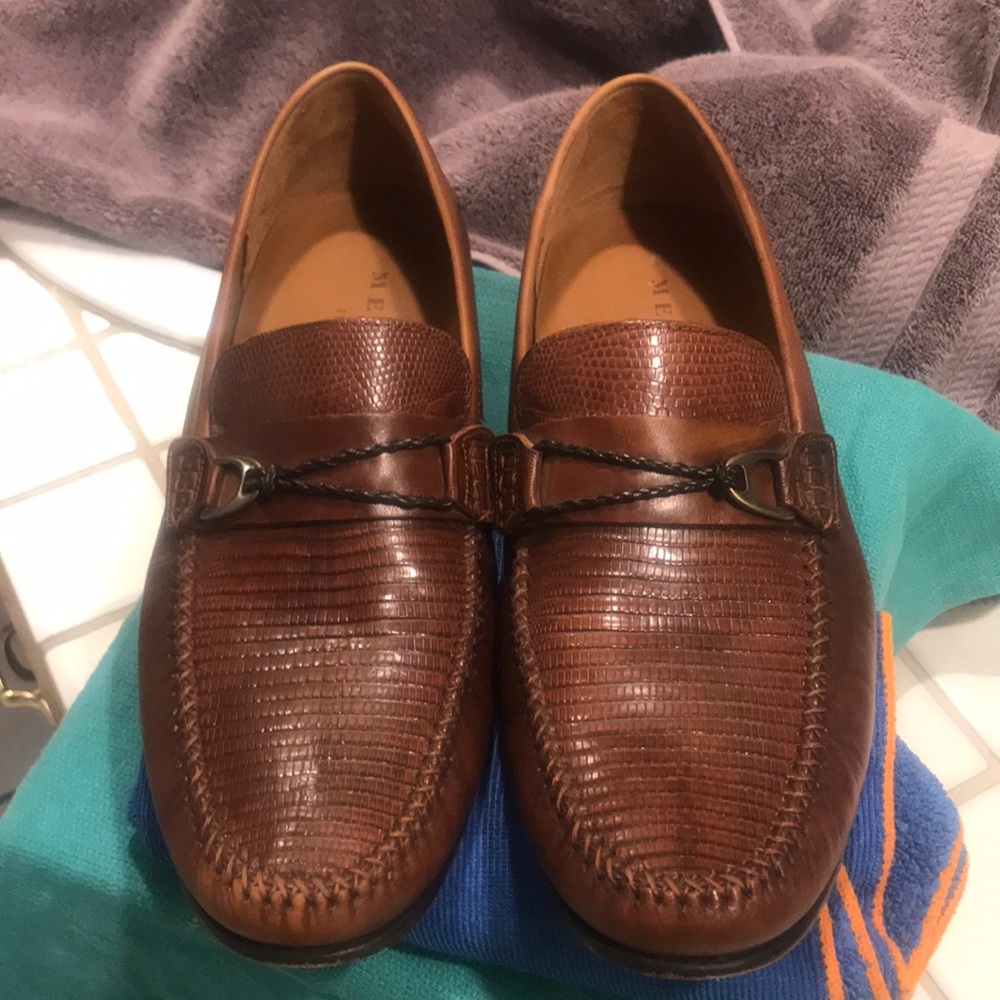 Mezlan Genuine lizard leather showing minimal wear. 11/M
